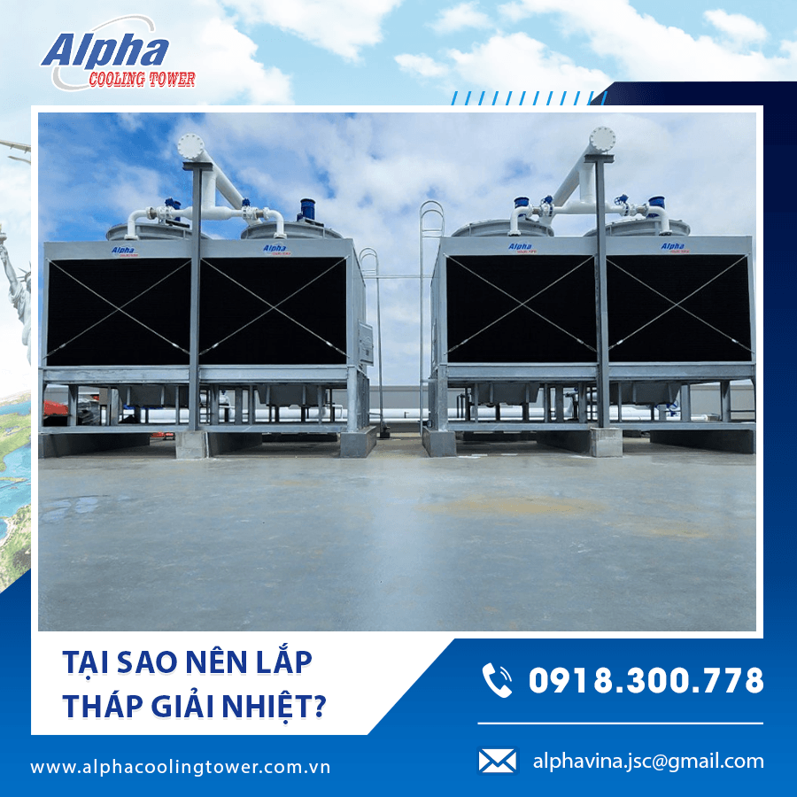 Hình ảnh tháp giải nhiệt trong nhà máy sản xuất quy mô lớn.
