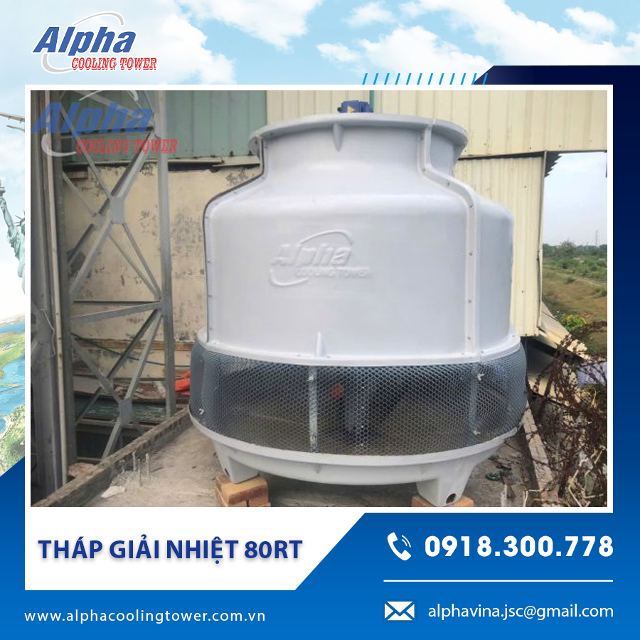 Tháp giải nhiệt 80RT đặt ngoài trời trong khu công nghiệp.